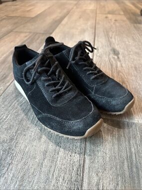 Women’s Born Lynn sneaker